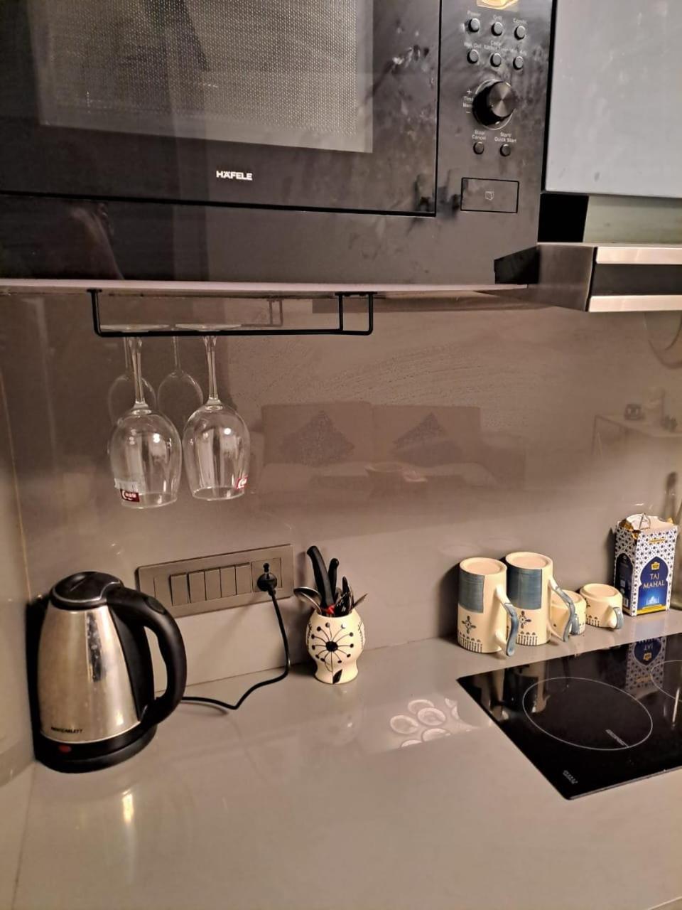 Uniqinn Noida Apartment *